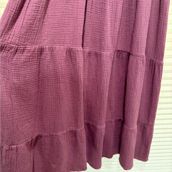 Self Contrast Sleeveless Dress - Picture 3 of 7